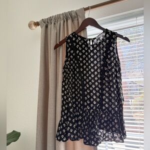 DR 2 by Daniel Rainn black floral tank top, size medium.